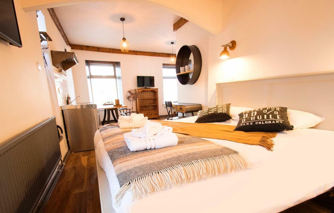 Nik The Greek Bed and Breakfast Burry Port Εξωτερικό φωτογραφία