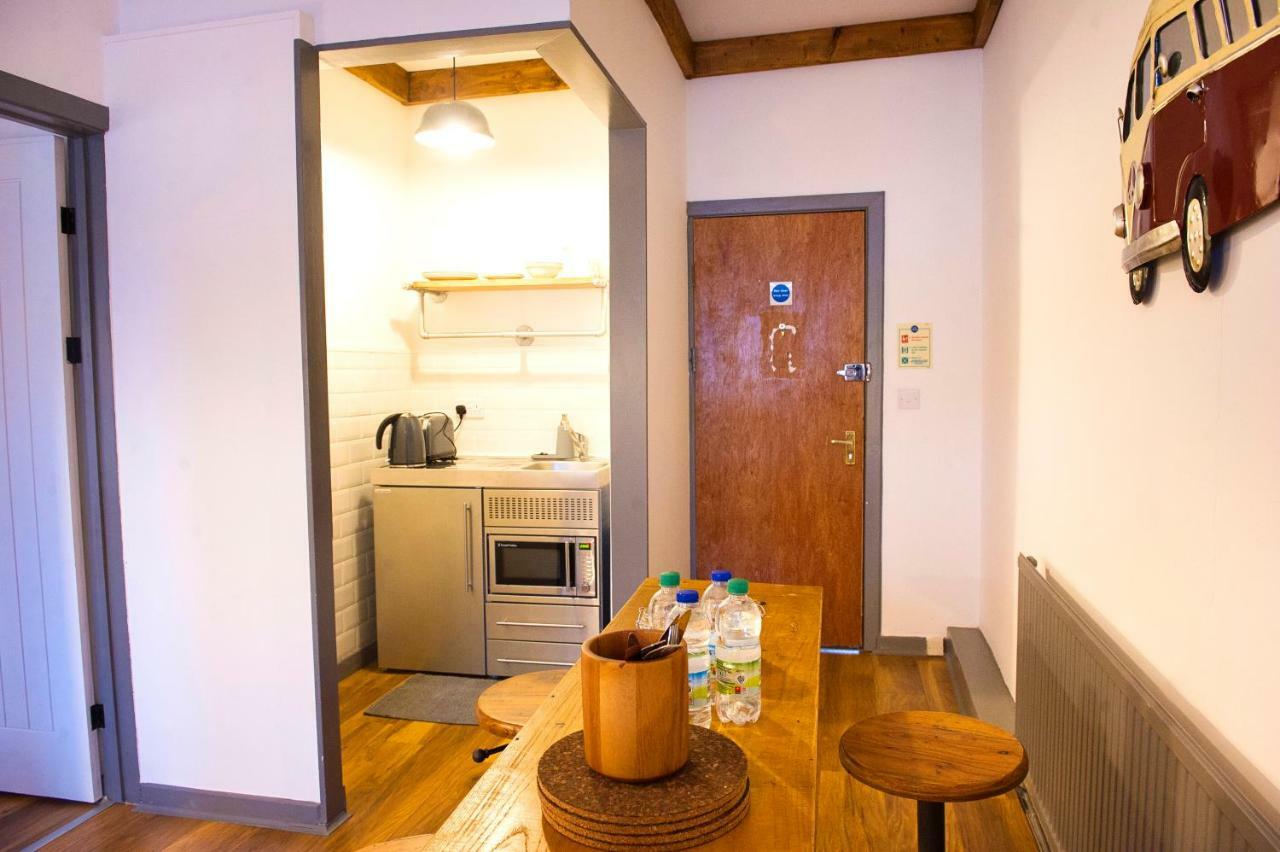 Nik The Greek Bed and Breakfast Burry Port Εξωτερικό φωτογραφία
