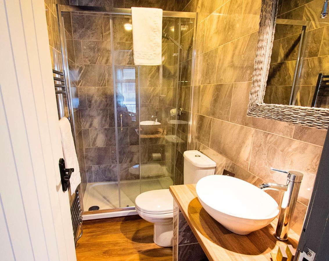 Nik The Greek Bed and Breakfast Burry Port Εξωτερικό φωτογραφία